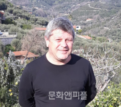 [해외작가] 리팟 이스마일리(Rifat Ismaili) 시인의 ‘세상은 모두의 것이다’